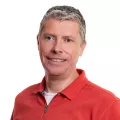 Portretfoto van Koen Jansen
