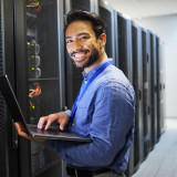 Cybersecurity expert met laptop