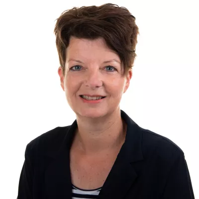 Portretfoto van Evelien Schuurman