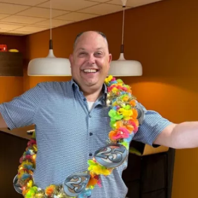 Alfred Koning viert jubileum op kantoor Groningen
