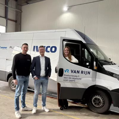Van Rijn Bedrijfswagens foto in werkplaats