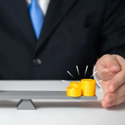 Geld vs pakketje balanceren
