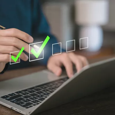 Digitale checklist op laptop