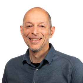 Portretfoto van Erwin Houmes