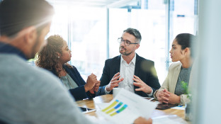 Adviseurs in gesprek over overdracht familiewaarden