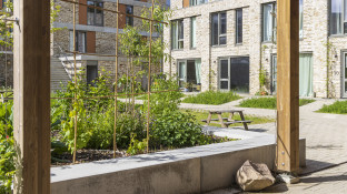 Binnentuin van wooncomplex in Ede