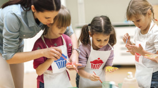Kinderen aan het spelen in de kinderopvang